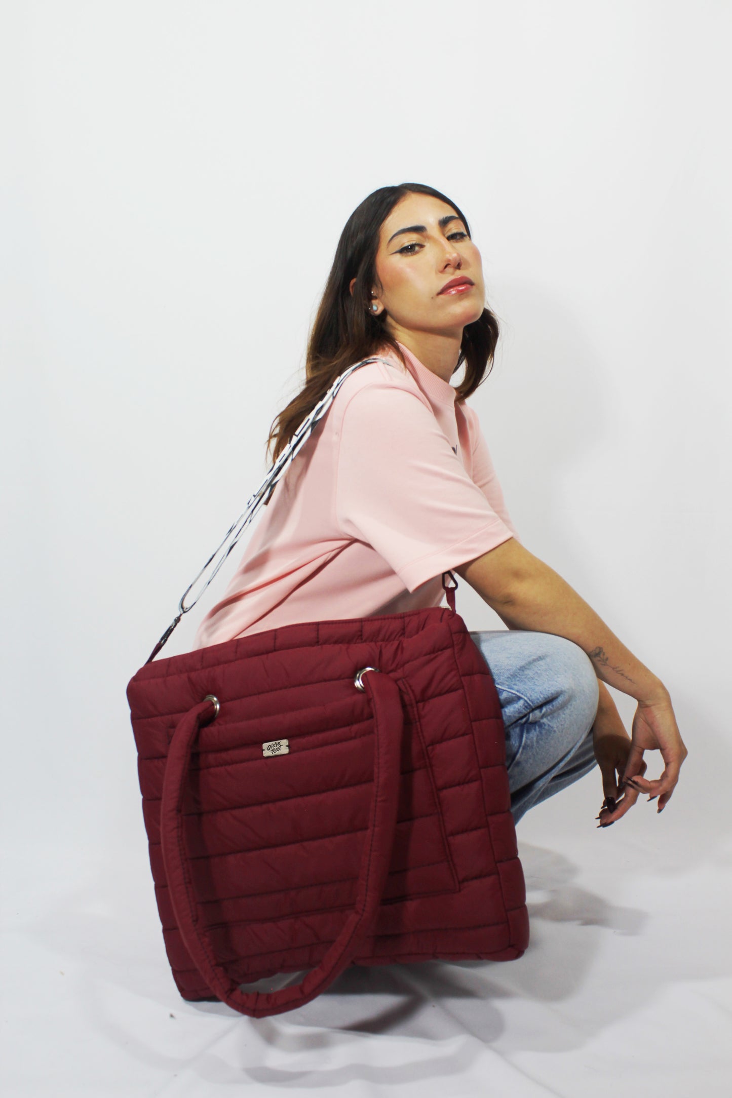 Essy Puffer - Black & Wine