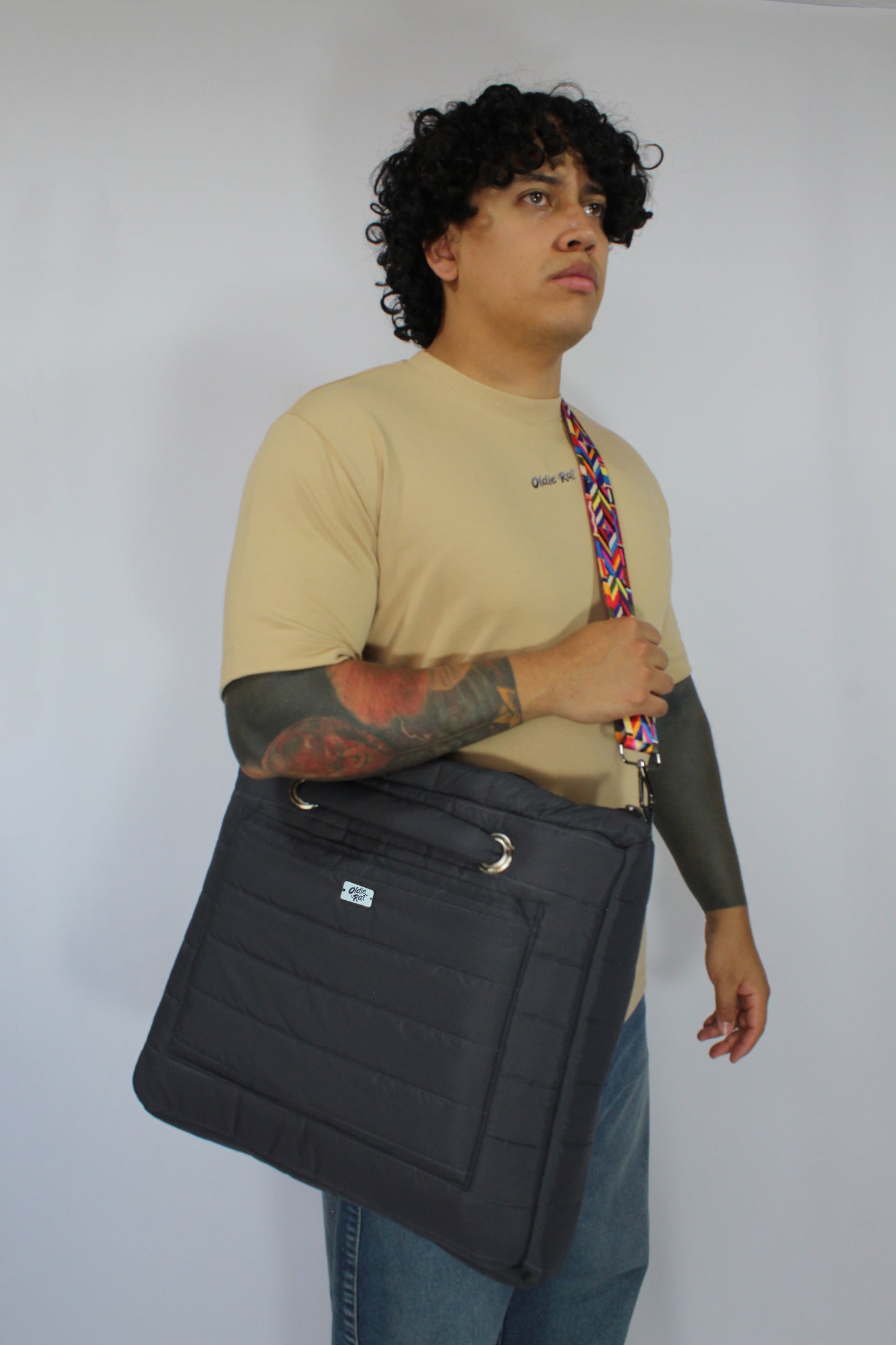 Essy Puffer - Grey & Red