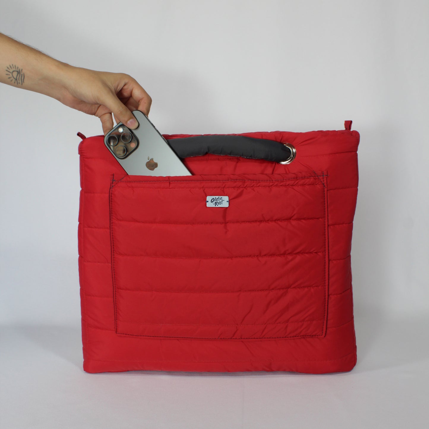 Essy Puffer - Grey & Red