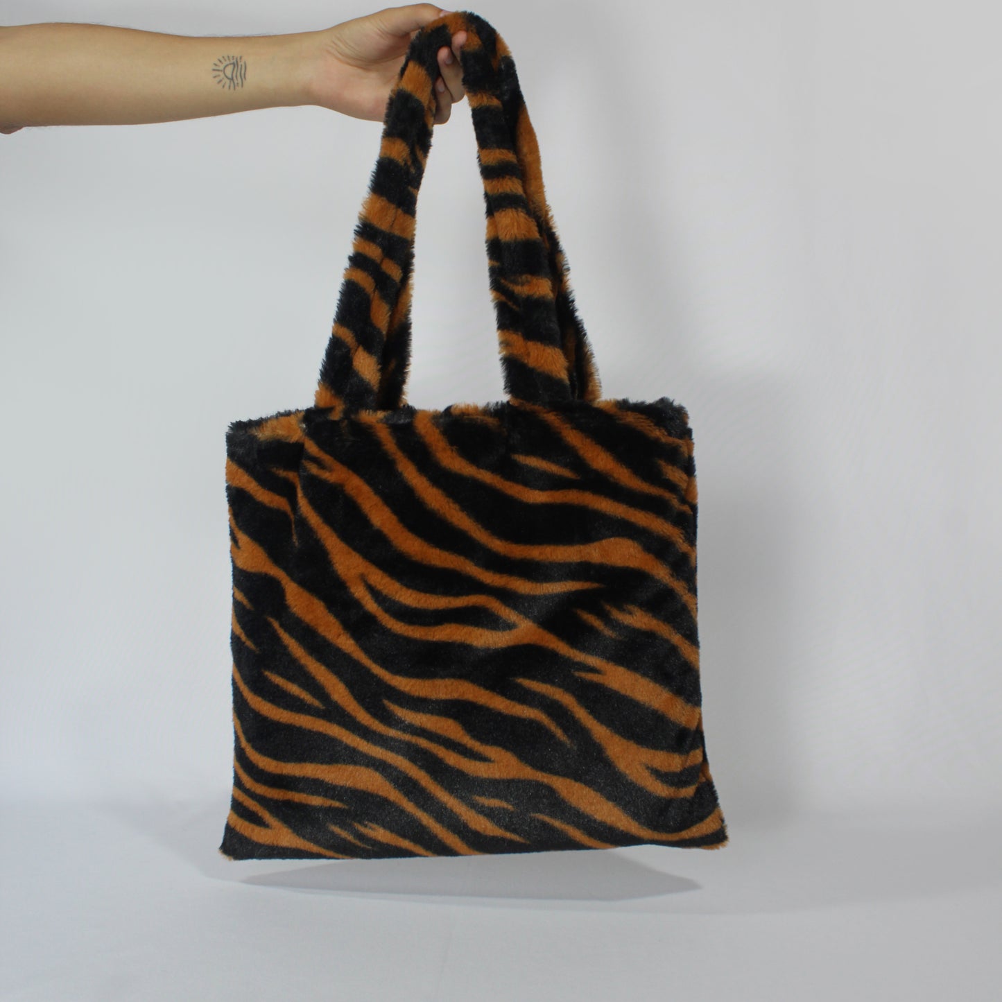 Essy Zafari - Tiger
