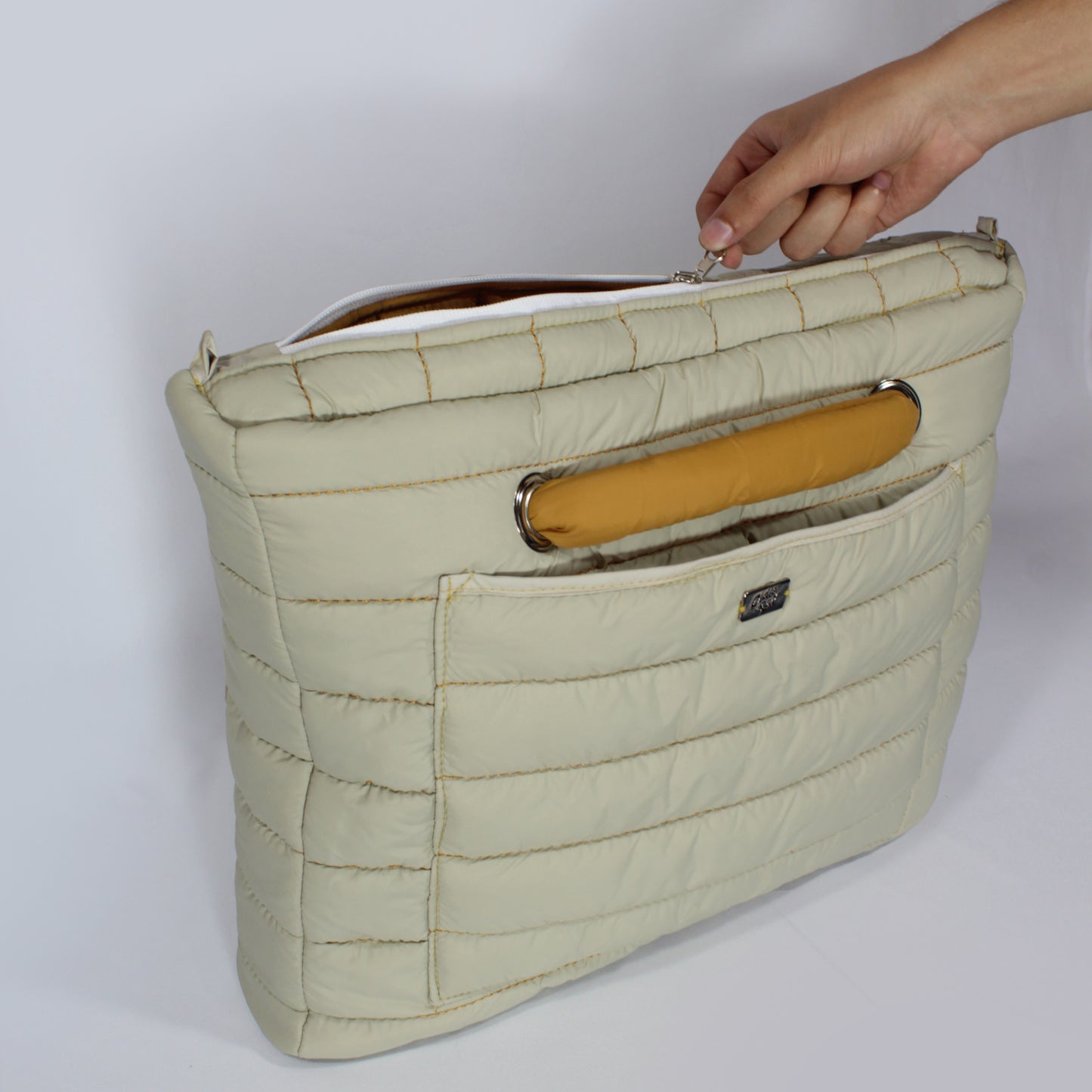 Essy Puffer - Gold & Cream