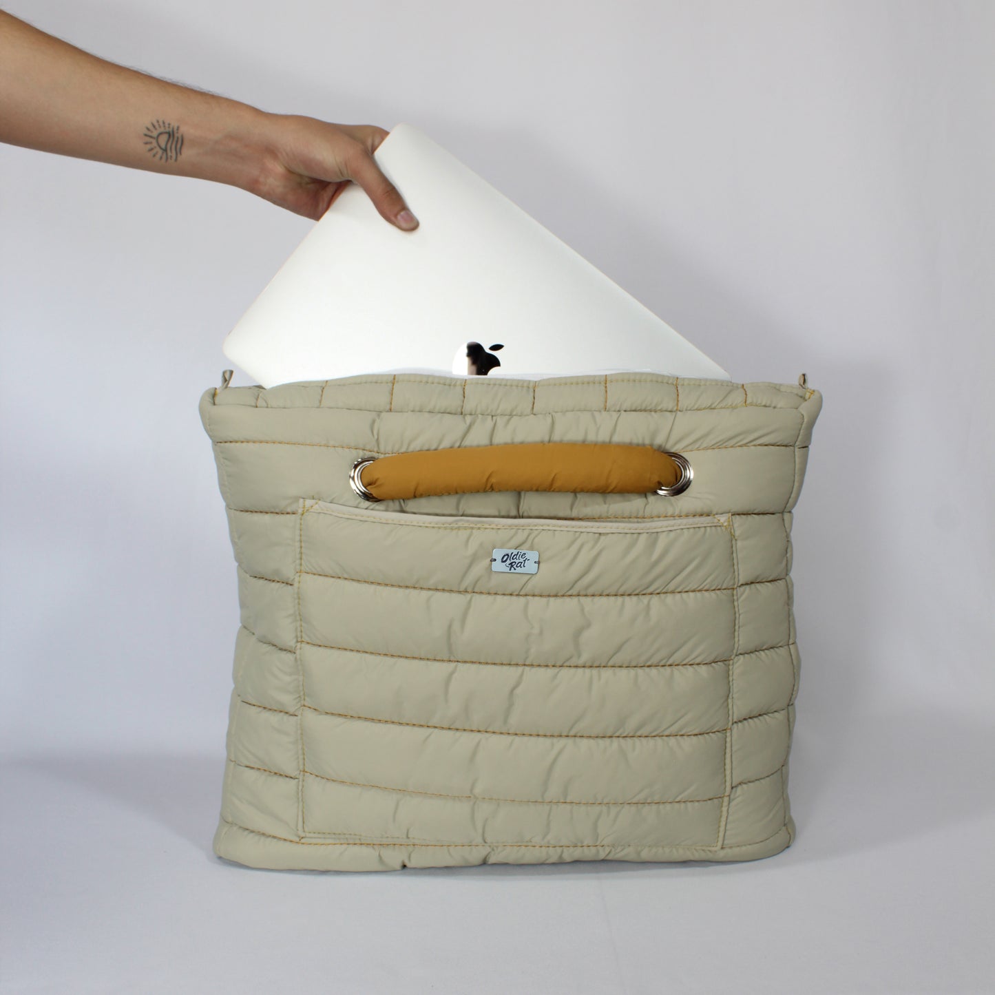 Essy Puffer - Gold & Cream