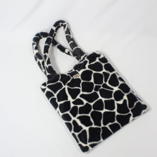 Essy Zafari - Giraffe